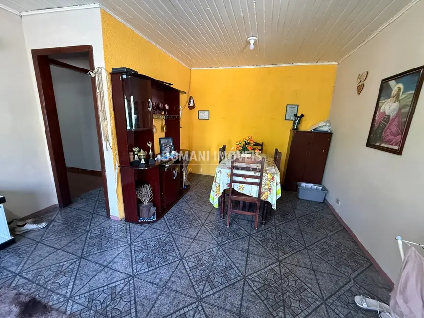 Foto 9 de Casa com 3 quartos à venda, 209m2 em Campos Do Jordao - SP