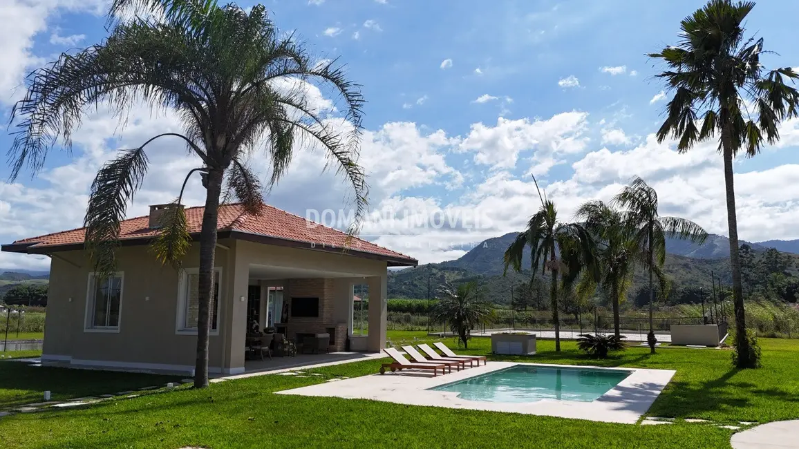 Foto 3 de Sítio / Rancho com 10 quartos à venda, 2000m2 em Pindamonhangaba - SP