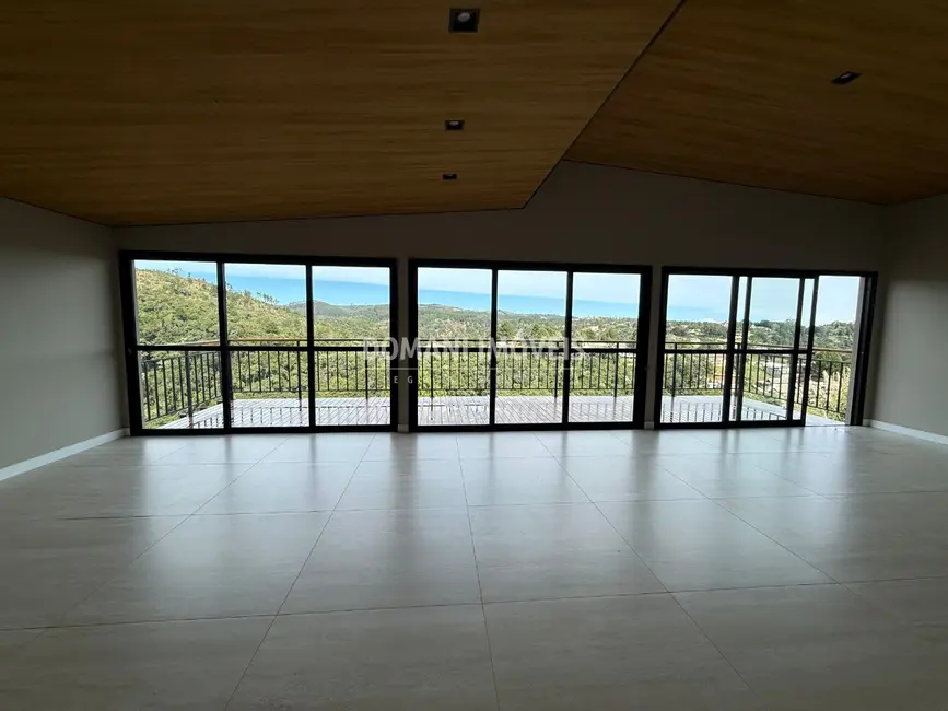Foto 9 de Casa com 3 quartos à venda, 200m2 em Campos Do Jordao - SP