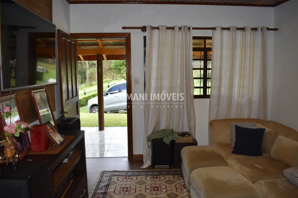 Sítio / Rancho com 3 quartos à venda, 380m2 em Campos Do Jordao - SP - imagem 9 Foto 9 de Sítio / Rancho com 3 quartos à venda, 380m2 em Campos Do Jordao - SP