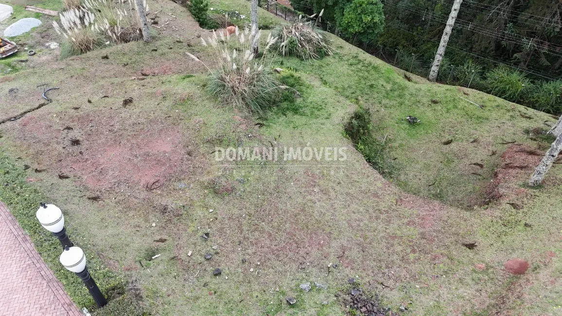 Foto 4 de Terreno / Lote à venda, 1045m2 em Campos Do Jordao - SP