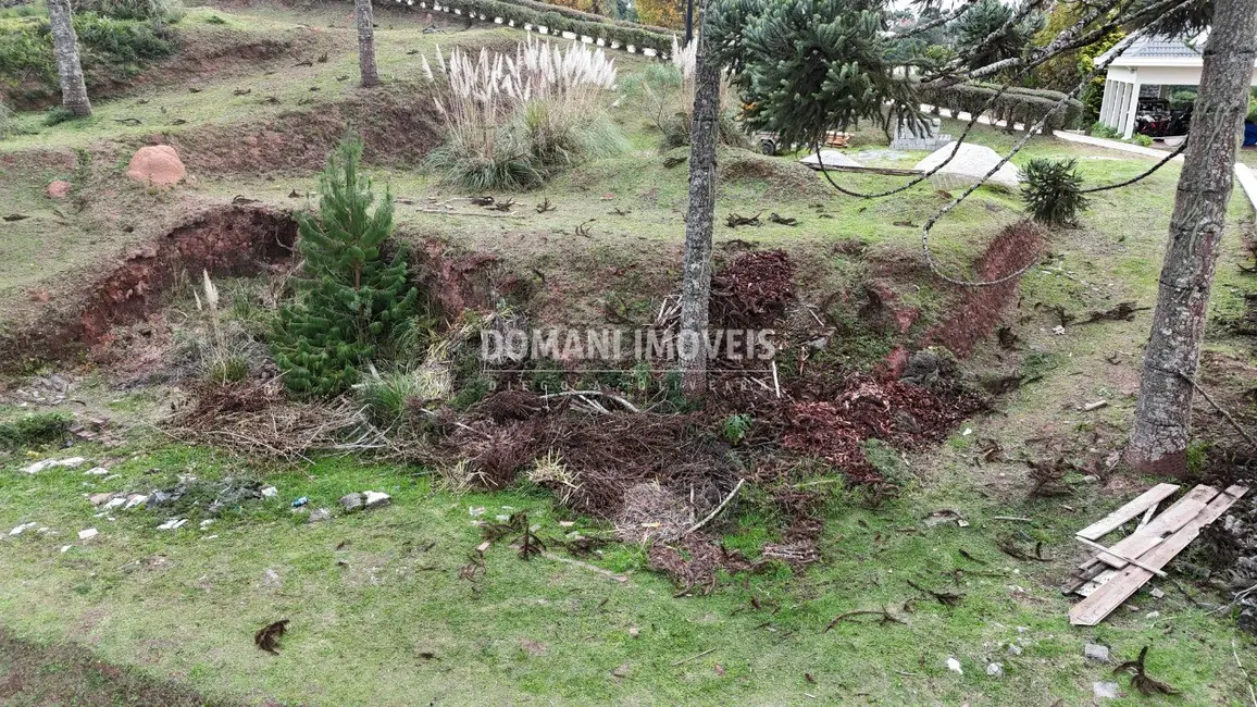 Foto 2 de Terreno / Lote à venda, 1010m2 em Campos Do Jordao - SP