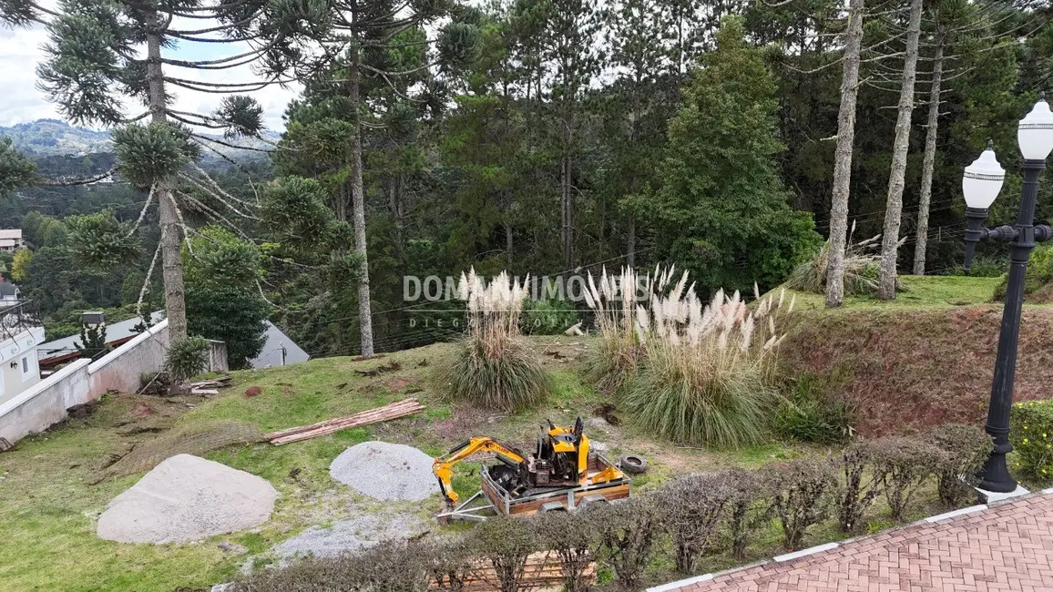 Foto 3 de Terreno / Lote à venda, 1010m2 em Campos Do Jordao - SP