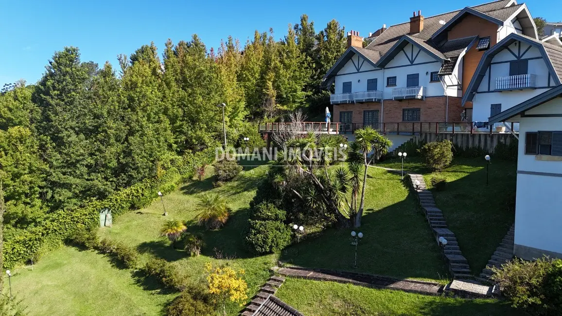 Casa com 7 quartos à venda, 734m2 em Campos Do Jordao - SP - imagem 3 Foto 3 de Casa com 7 quartos à venda, 734m2 em Campos Do Jordao - SP