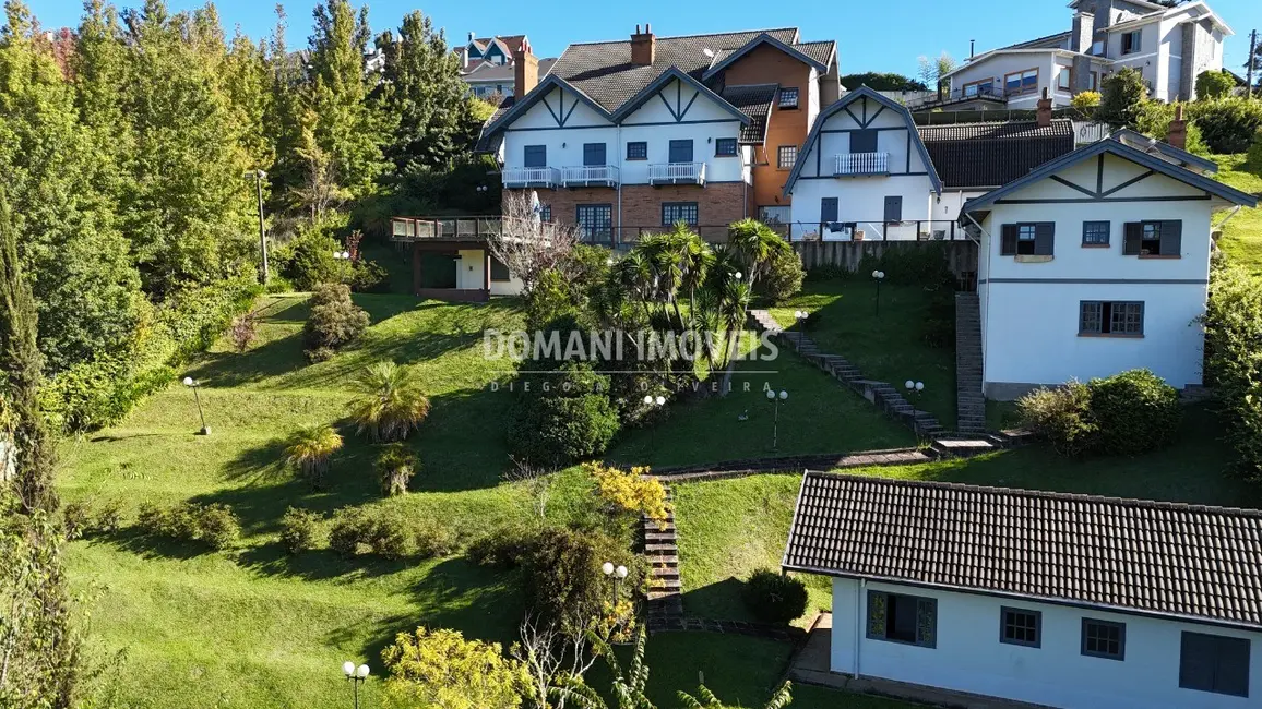 Casa com 7 quartos à venda, 734m2 em Campos Do Jordao - SP - imagem 5 Foto 5 de Casa com 7 quartos à venda, 734m2 em Campos Do Jordao - SP