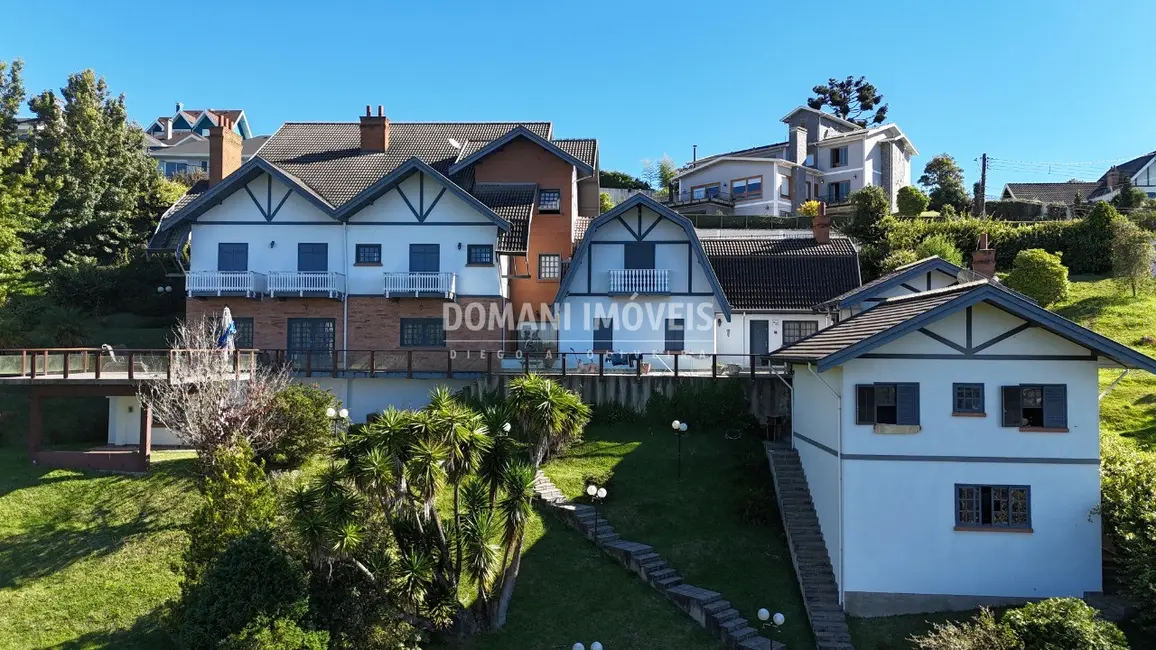 Casa com 7 quartos à venda, 734m2 em Campos Do Jordao - SP - imagem 6 Foto 6 de Casa com 7 quartos à venda, 734m2 em Campos Do Jordao - SP