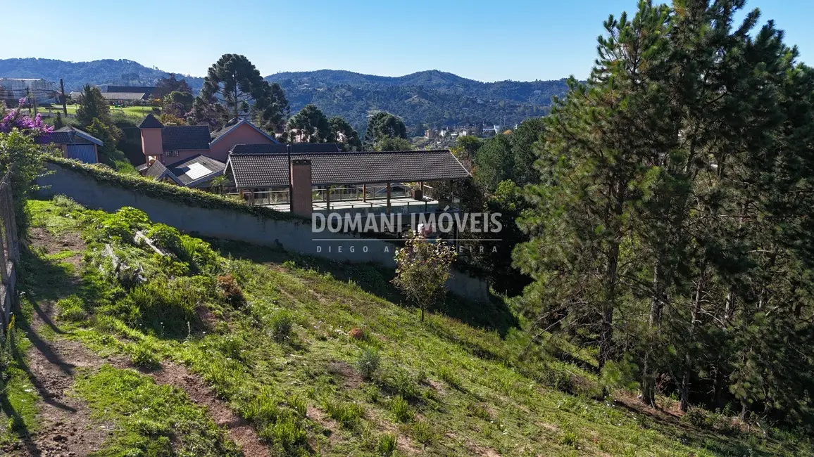 Foto 3 de Terreno / Lote à venda, 1252m2 em Campos Do Jordao - SP