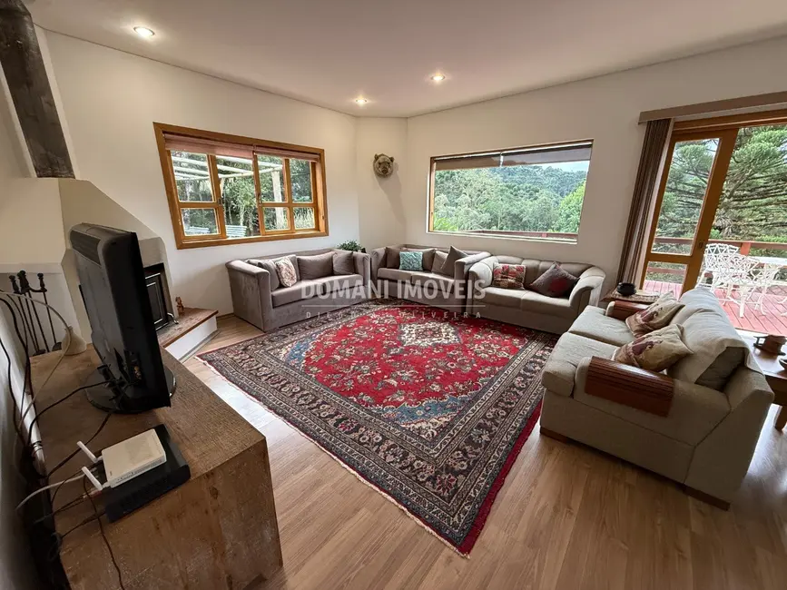 Foto 9 de Casa com 3 quartos à venda, 183m2 em Campos Do Jordao - SP