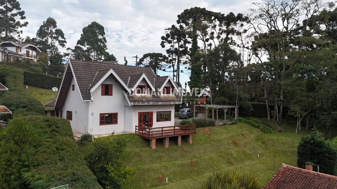 Foto 2 de Casa com 3 quartos à venda, 183m2 em Campos Do Jordao - SP