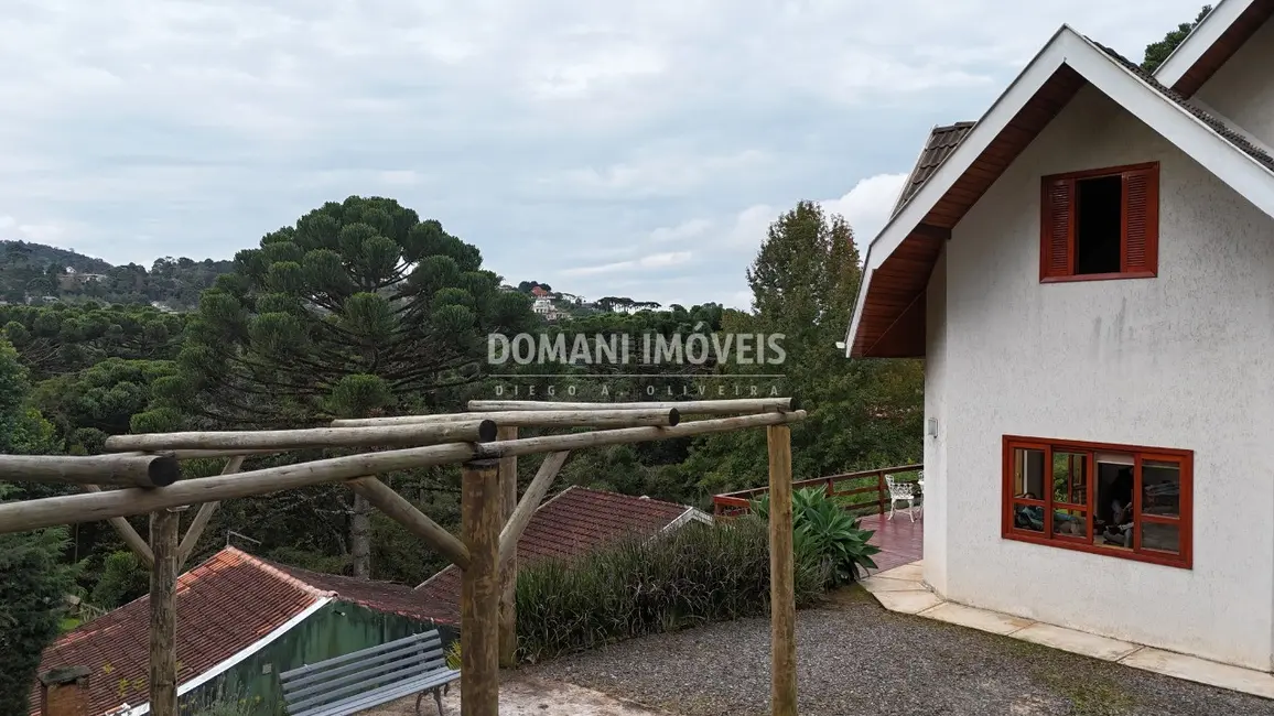 Foto 7 de Casa com 3 quartos à venda, 183m2 em Campos Do Jordao - SP