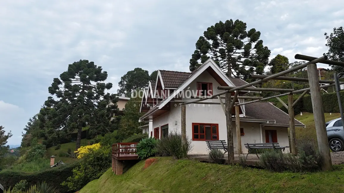 Foto 6 de Casa com 3 quartos à venda, 183m2 em Campos Do Jordao - SP