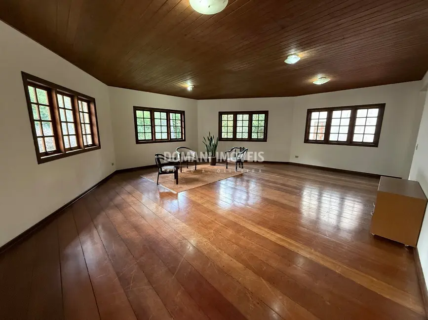 Foto 6 de Apartamento com 6 quartos à venda, 246m2 em Campos Do Jordao - SP