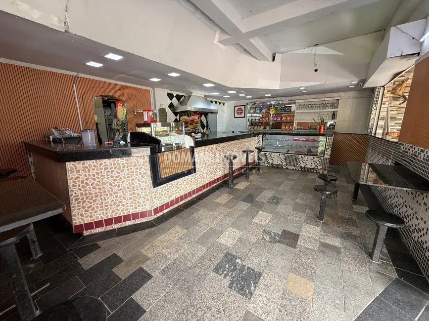 Sala Comercial com 8 quartos à venda e para alugar, 1012m2 em Campos Do Jordao - SP - imagem 8 Foto 8 de Sala Comercial com 8 quartos à venda e para alugar, 1012m2 em Campos Do Jordao - SP