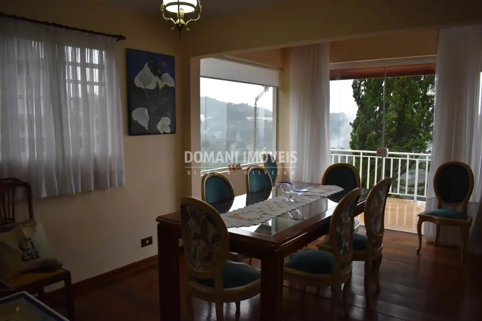 Foto 5 de Casa de Condomínio com 3 quartos à venda, 138m2 em Campos Do Jordao - SP