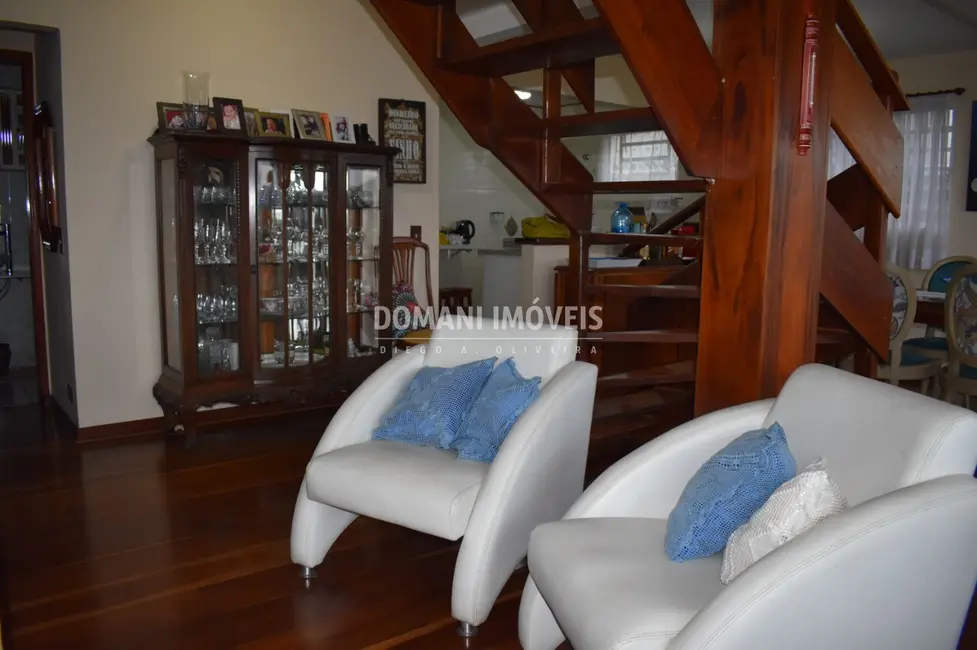 Foto 8 de Casa de Condomínio com 3 quartos à venda, 138m2 em Campos Do Jordao - SP