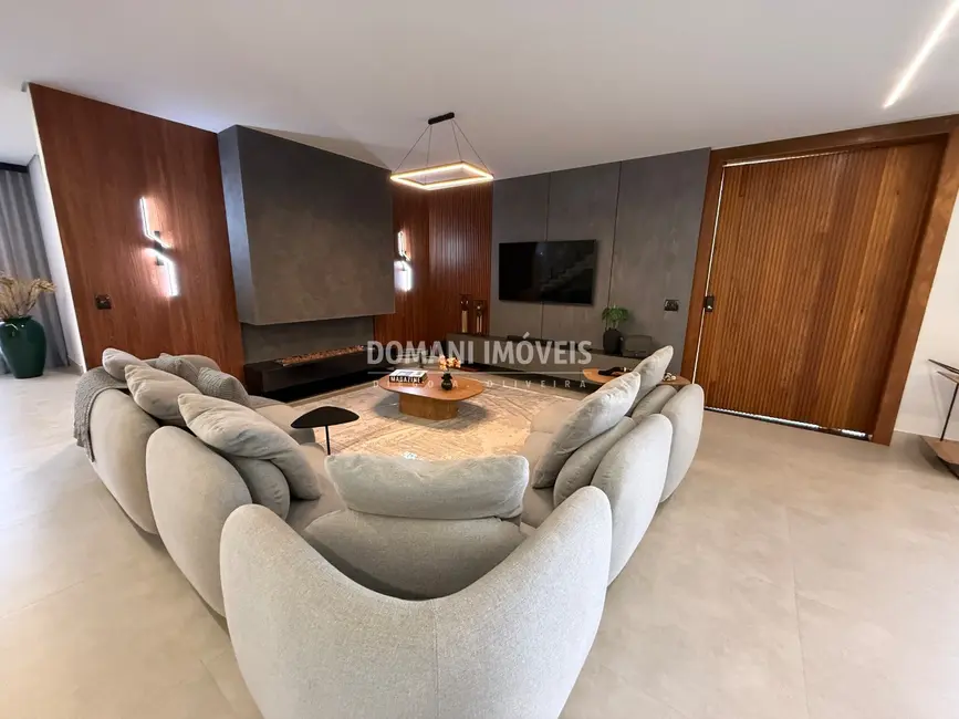 Casa de Condomínio com 4 quartos à venda, 386m2 em Campos Do Jordao - SP - imagem 9 Foto 9 de Casa de Condomínio com 4 quartos à venda, 386m2 em Campos Do Jordao - SP