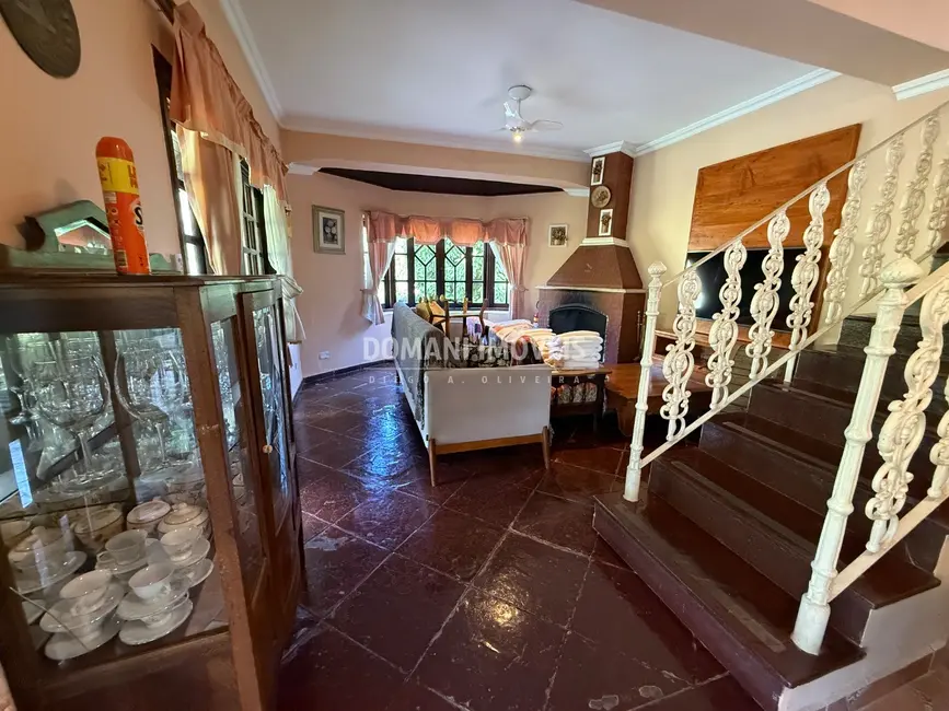 Casa com 3 quartos à venda, 560m2 em Sao Bento Do Sapucai - SP - imagem 8 Foto 8 de Casa com 3 quartos à venda, 560m2 em Sao Bento Do Sapucai - SP