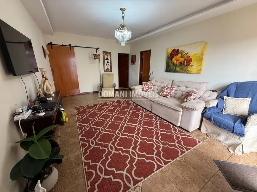 Casa com 4 quartos à venda, 189m2 em Campos Do Jordao - SP - imagem 9 Foto 9 de Casa com 4 quartos à venda, 189m2 em Campos Do Jordao - SP