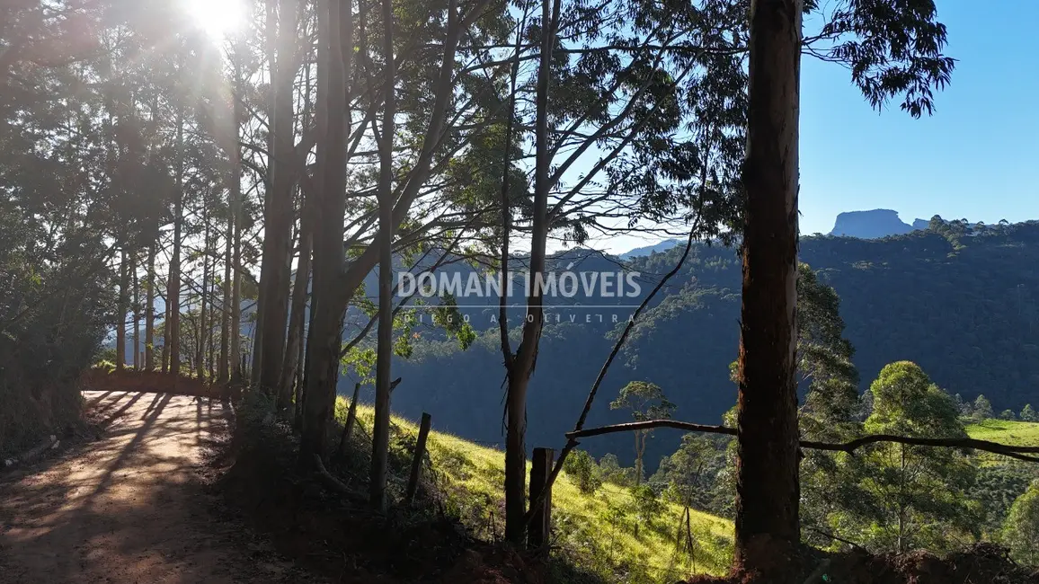 Foto 1 de Terreno / Lote à venda, 2095m2 em Campos Do Jordao - SP