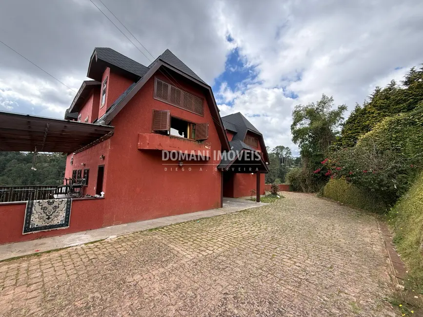 Casa com 6 quartos para alugar, 520m2 em Campos Do Jordao - SP - imagem 2 Foto 2 de Casa com 6 quartos para alugar, 520m2 em Campos Do Jordao - SP