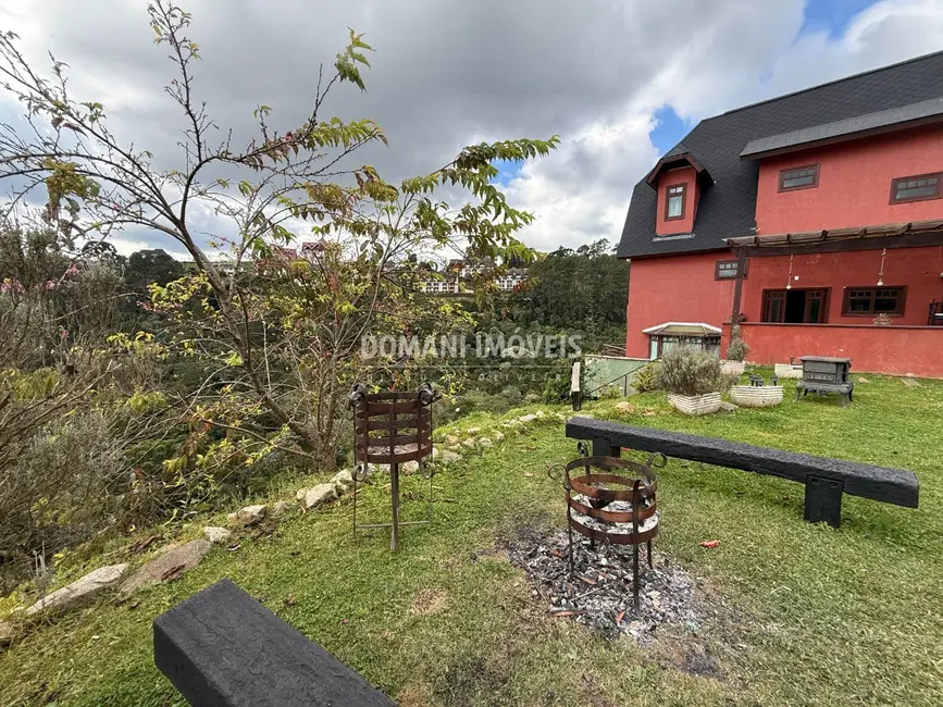 Casa com 6 quartos para alugar, 520m2 em Campos Do Jordao - SP - imagem 5 Foto 5 de Casa com 6 quartos para alugar, 520m2 em Campos Do Jordao - SP