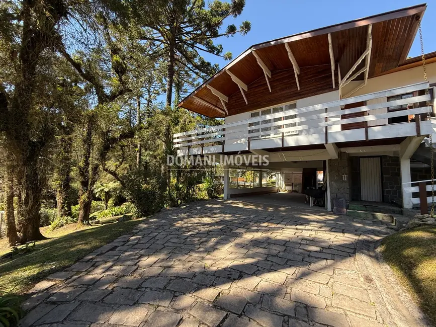 Foto 3 de Casa com 3 quartos à venda, 563m2 em Campos Do Jordao - SP