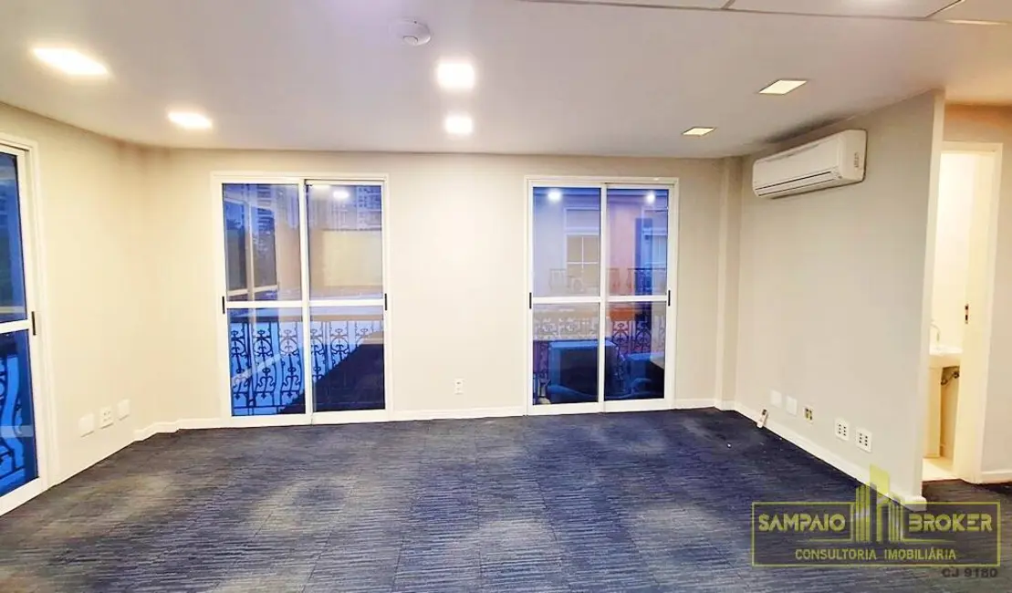 Sala Comercial à venda e para alugar, 120m2 em Barra da Tijuca, Rio De Janeiro - RJ - imagem 9 Foto 9 de Sala Comercial à venda e para alugar, 120m2 em Barra da Tijuca, Rio De Janeiro - RJ