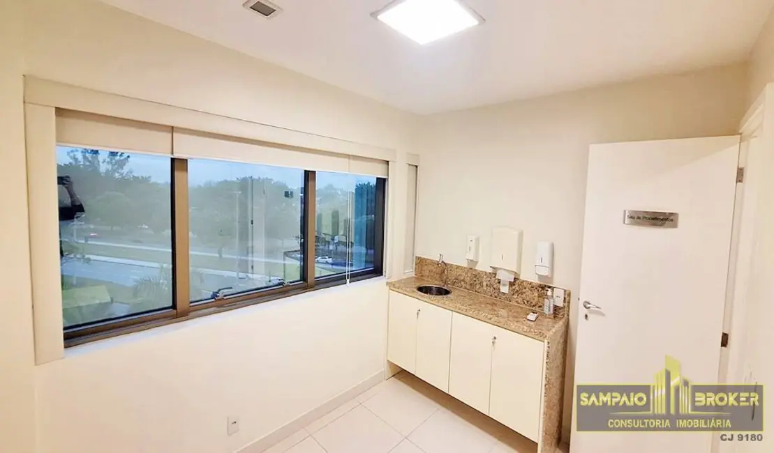 Sala Comercial à venda e para alugar, 110m2 em Barra da Tijuca, Rio De Janeiro - RJ - imagem 7 Foto 7 de Sala Comercial à venda e para alugar, 110m2 em Barra da Tijuca, Rio De Janeiro - RJ