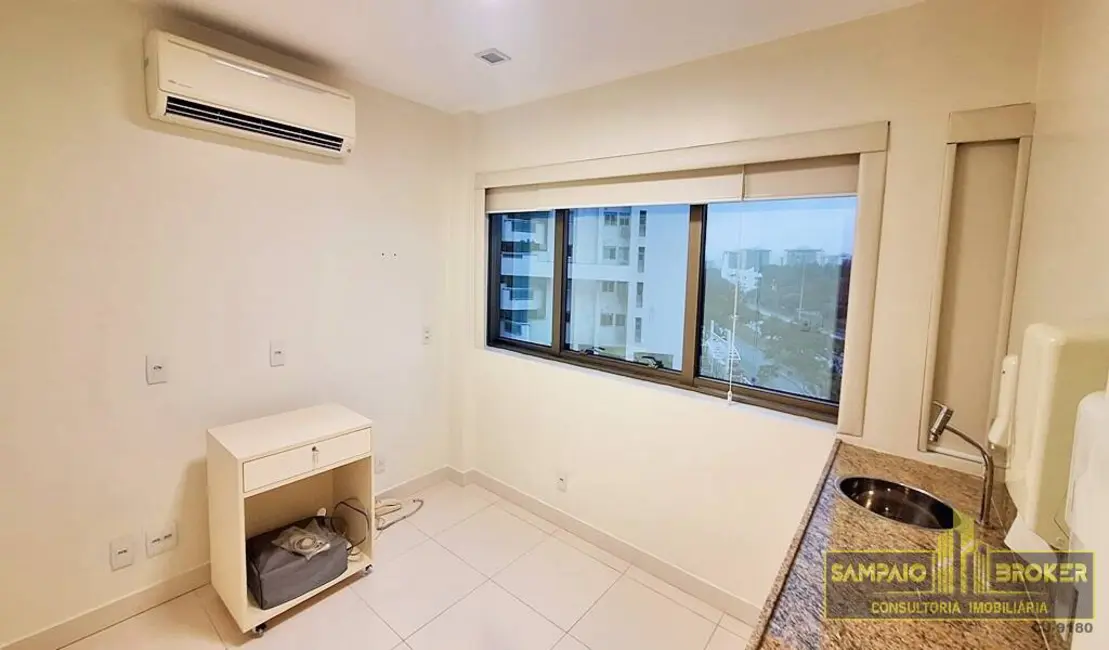 Sala Comercial à venda e para alugar, 110m2 em Barra da Tijuca, Rio De Janeiro - RJ - imagem 6 Foto 6 de Sala Comercial à venda e para alugar, 110m2 em Barra da Tijuca, Rio De Janeiro - RJ