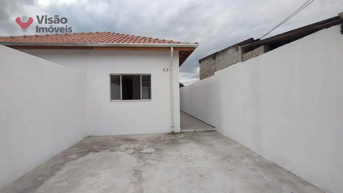 Foto 1 de Casa com 2 quartos à venda, 125m2 em Conjunto Residencial Araretama, Pindamonhangaba - SP