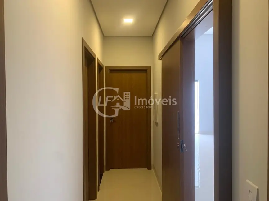 Foto 1 de Casa com 3 quartos à venda, 180m2 em Parque Residencial Rita Vieira, Campo Grande - MS