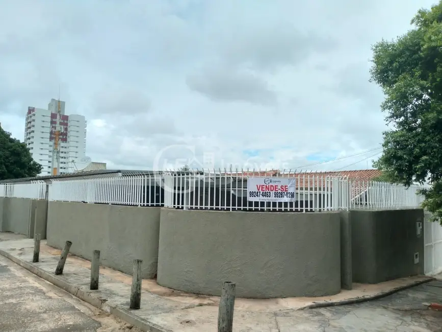 Foto 1 de Casa com 4 quartos à venda, 169m2 em Jardim dos Estados, Campo Grande - MS