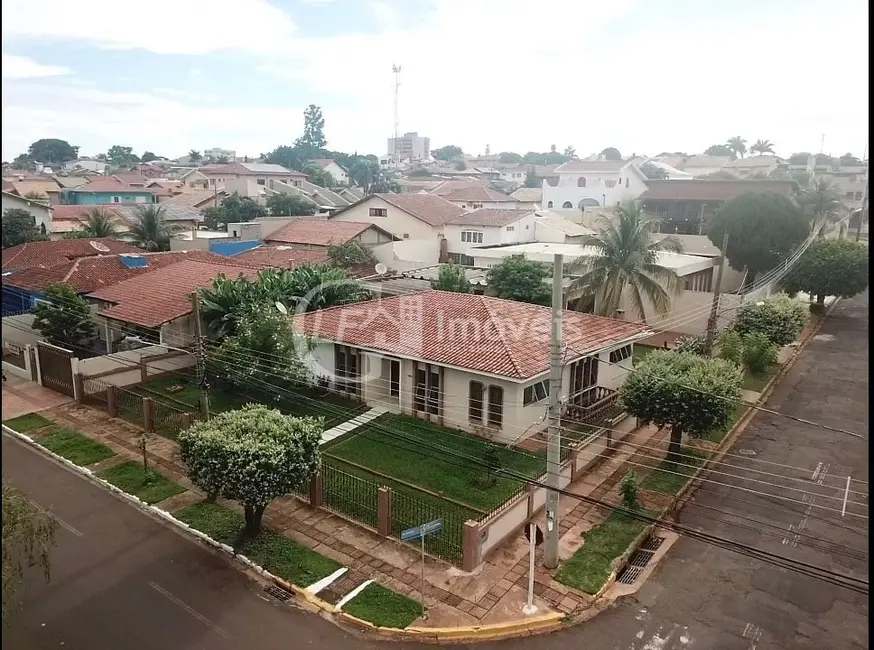 Casa com 4 quartos à venda, 290m2 em Campo Grande, MS - imagem 1 Foto 1 de Casa com 4 quartos à venda, 290m2 em Campo Grande, MS