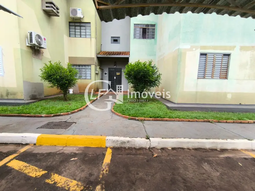 Foto 2 de Apartamento com 2 quartos para alugar, 64m2 em Tiradentes, Campo Grande - MS