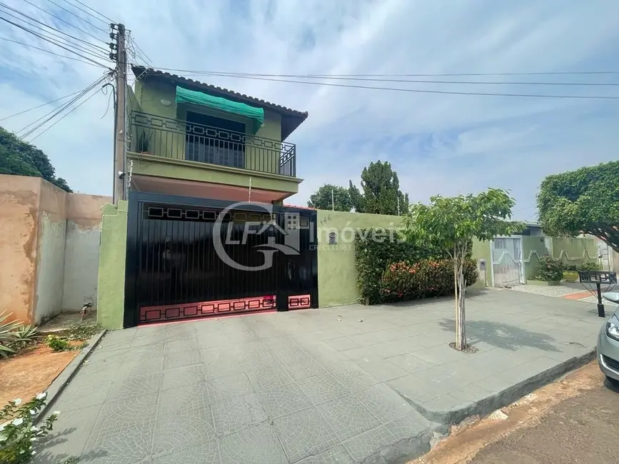Foto 1 de Casa com 3 quartos à venda, 180m2 em Campo Grande, MS