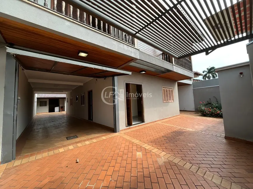 Foto 2 de Casa com 4 quartos à venda e para alugar, 417m2 em Vila Rosa Pires, Campo Grande - MS