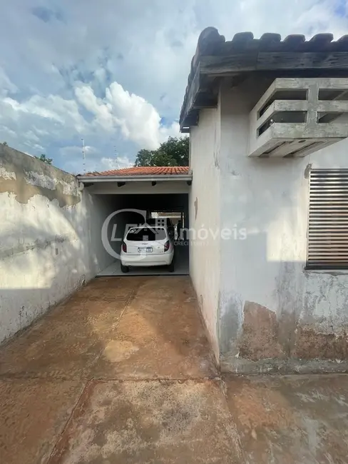 Foto 2 de Casa com 3 quartos à venda, 260m2 em Vila Marli, Campo Grande - MS