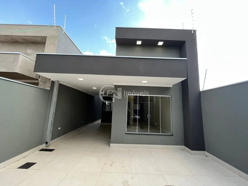 Foto 2 de Casa com 3 quartos à venda, 136m2 em Santo Antônio, Campo Grande - MS