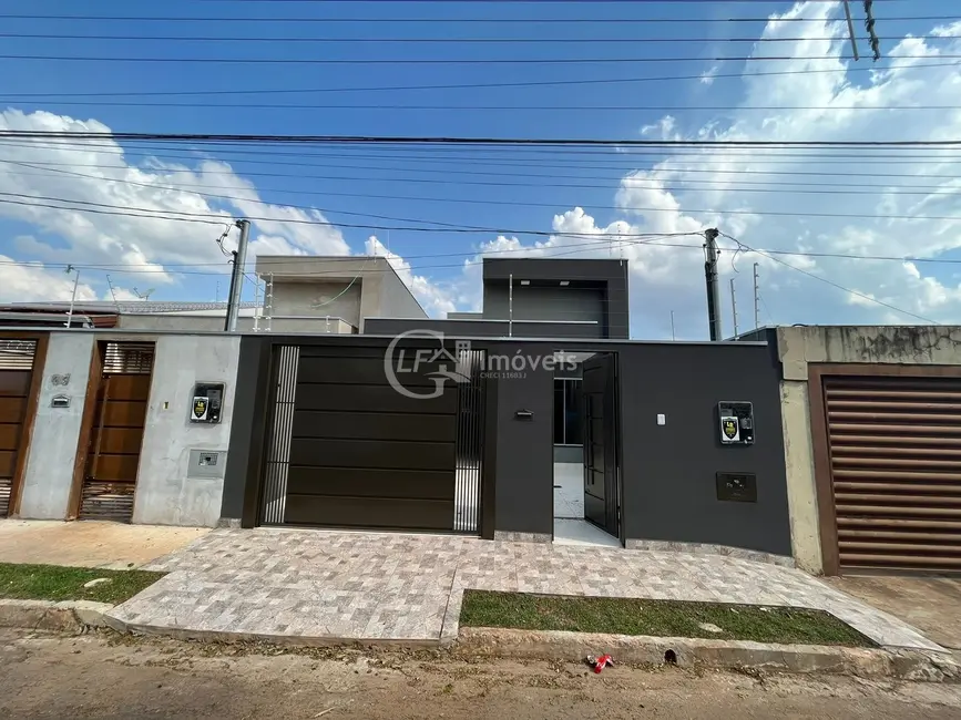 Foto 1 de Casa com 3 quartos à venda, 136m2 em Santo Antônio, Campo Grande - MS