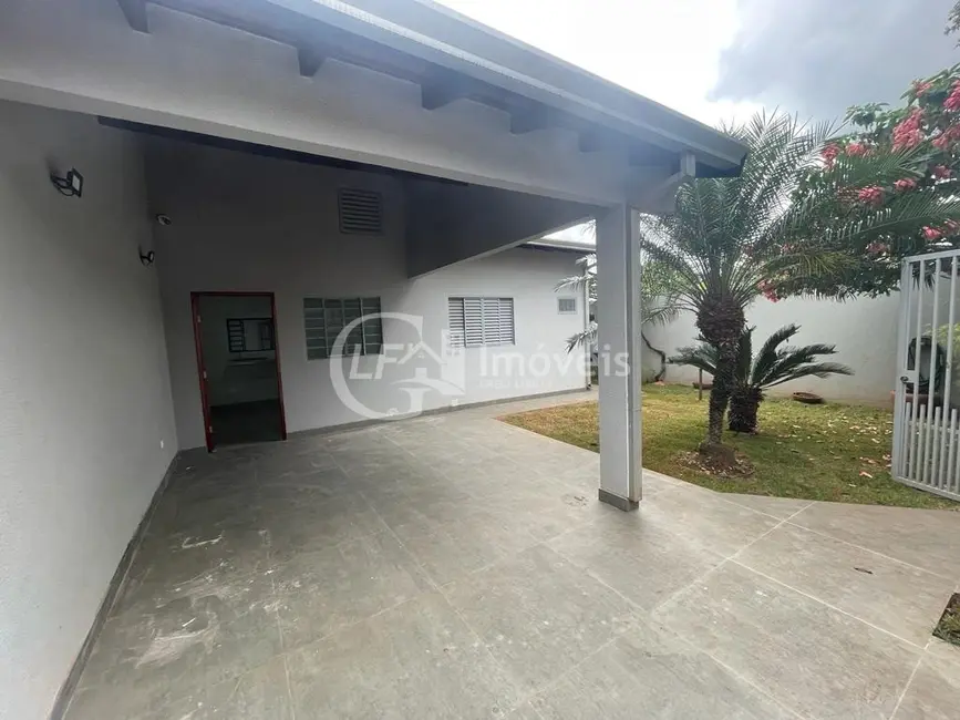 Foto 2 de Casa com 3 quartos para alugar, 150m2 em Morada do Sossego, Campo Grande - MS