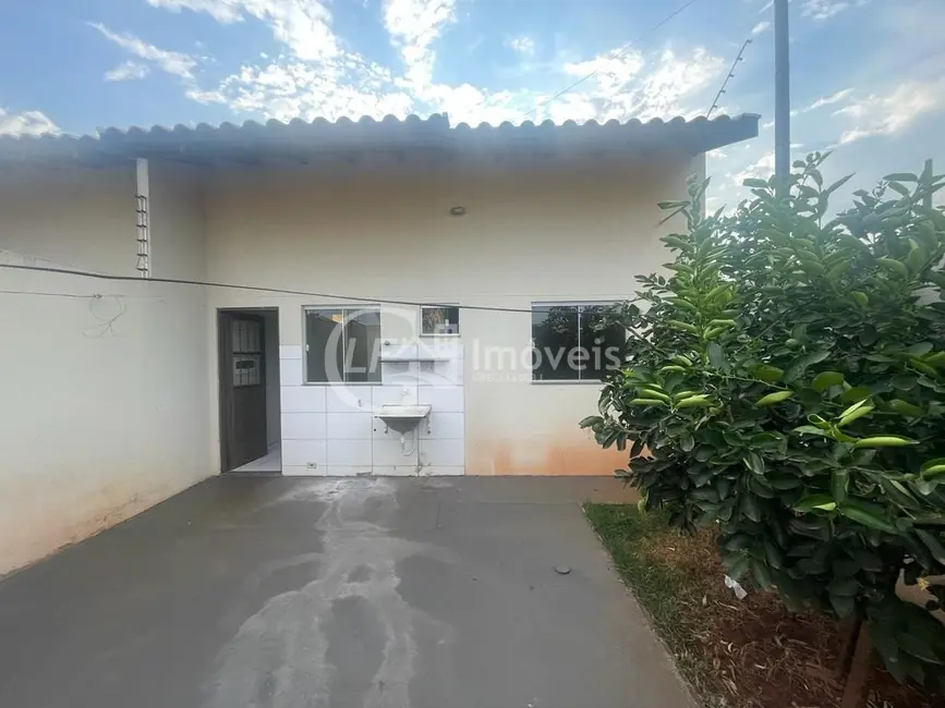 Foto 2 de Casa com 2 quartos para alugar, 120m2 em Taquaral Bosque, Campo Grande - MS