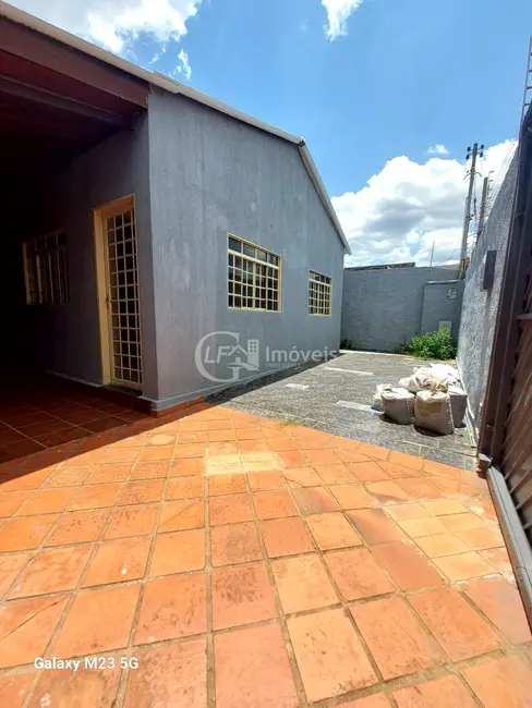 Foto 2 de Casa com 3 quartos à venda, 115m2 em Vila Bandeirante, Campo Grande - MS