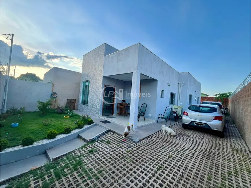 Foto 2 de Casa com 3 quartos à venda, 90m2 em Tiradentes, Campo Grande - MS