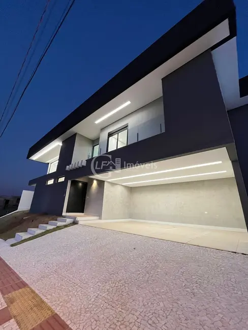 Foto 1 de Casa de Condomínio com 4 quartos à venda, 350m2 em Residencial Damha III, Campo Grande - MS