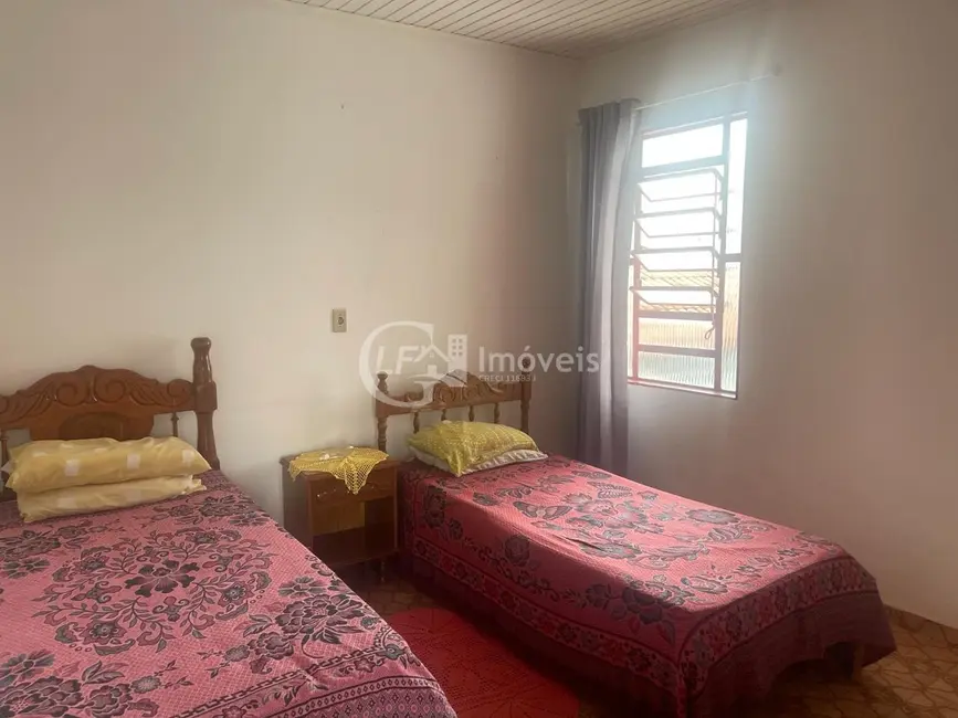 Casa com 6 quartos à venda, 300m2 em Centro, Campo Grande - MS - imagem 5 Foto 5 de Casa com 6 quartos à venda, 300m2 em Centro, Campo Grande - MS