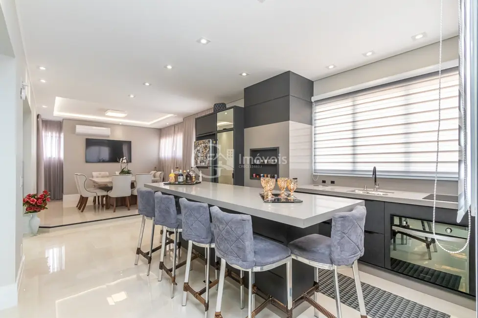 Apartamento com 4 quartos à venda, 215m2 em Centro, Balneario Camboriu - SC - imagem 8 Foto 8 de Apartamento com 4 quartos à venda, 215m2 em Centro, Balneario Camboriu - SC