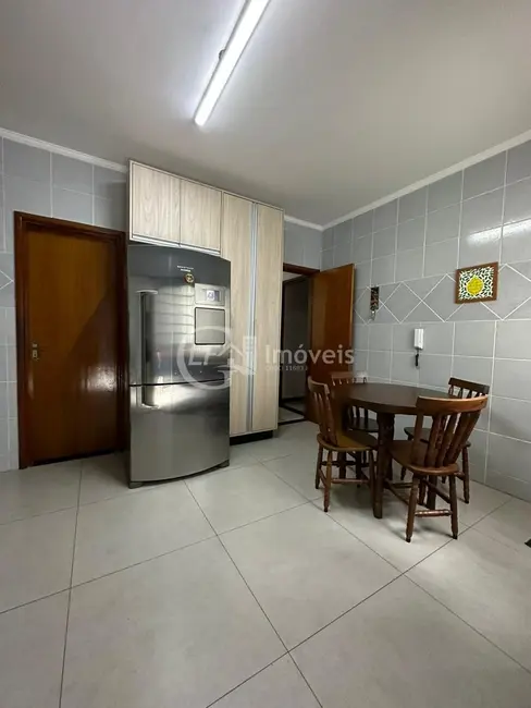 Casa com 4 quartos à venda, 198m2 em Vila Giocondo Orsi, Campo Grande - MS - imagem 9 Foto 9 de Casa com 4 quartos à venda, 198m2 em Vila Giocondo Orsi, Campo Grande - MS