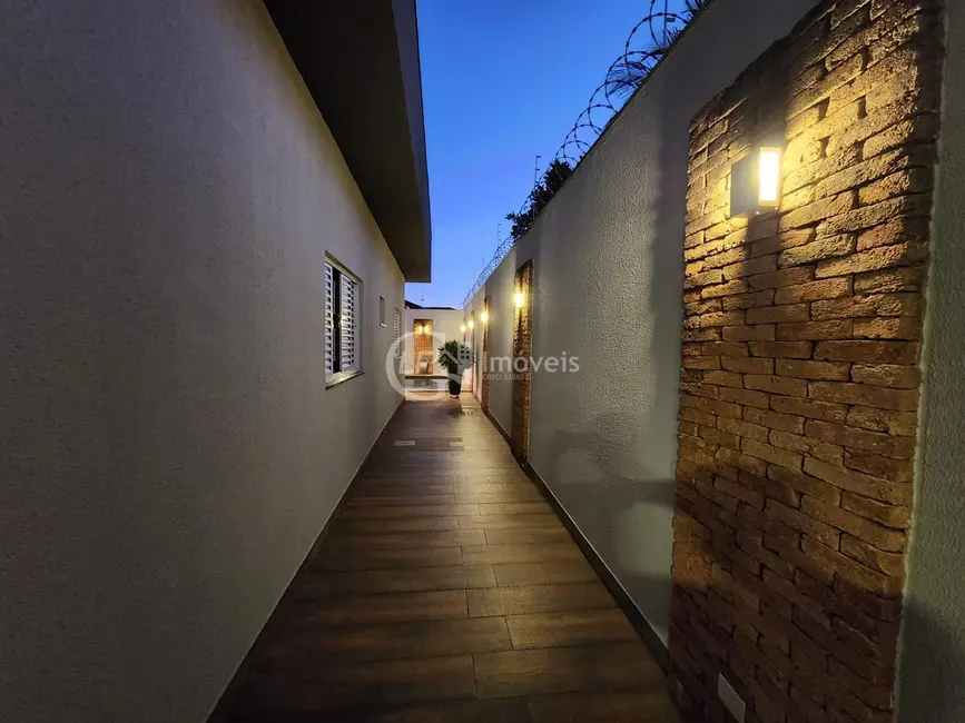 Casa com 3 quartos à venda, 260m2 em Amambaí, Campo Grande - MS - imagem 3 Foto 3 de Casa com 3 quartos à venda, 260m2 em Amambaí, Campo Grande - MS