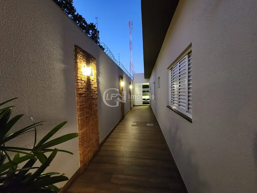 Casa com 3 quartos à venda, 260m2 em Amambaí, Campo Grande - MS - imagem 4 Foto 4 de Casa com 3 quartos à venda, 260m2 em Amambaí, Campo Grande - MS
