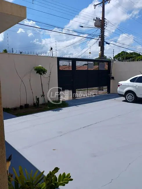 Foto 2 de Casa com 2 quartos à venda, 266m2 em Panorama, Campo Grande - MS